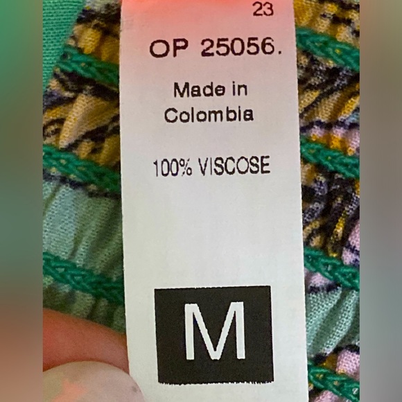 NWT Maaji Heaven Green Print Crop Top - Sz M - Picture 9 of 10